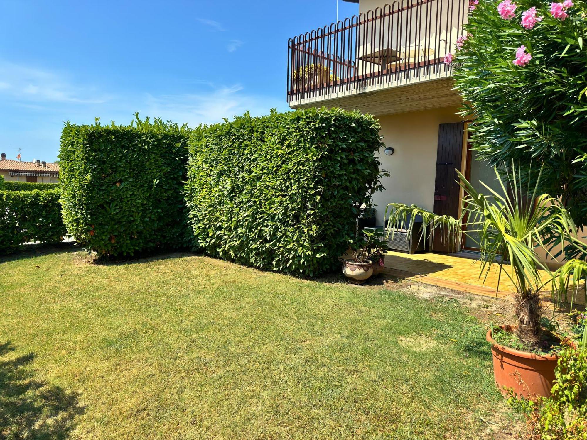 Incanto Apartment Lazise - Pools E Garden Eksteriør bilde